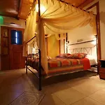 Polikandia Otel 3*