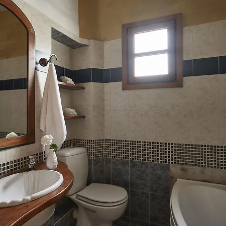 Hotel Polikandia 3*