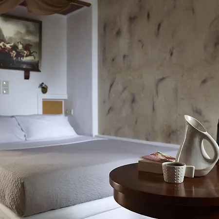 Polikandia Hotell