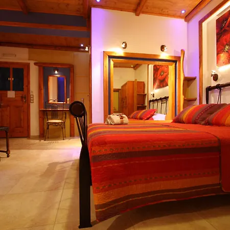 Polikandia 3* Folegandros Town