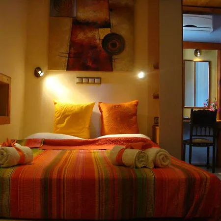 Polikandia Hotel