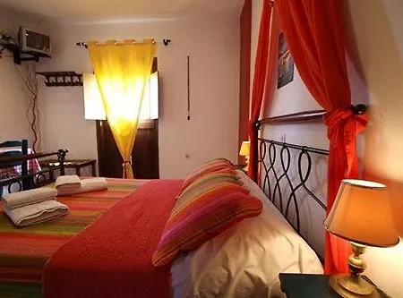 Polikandia 3* Folegandros Town