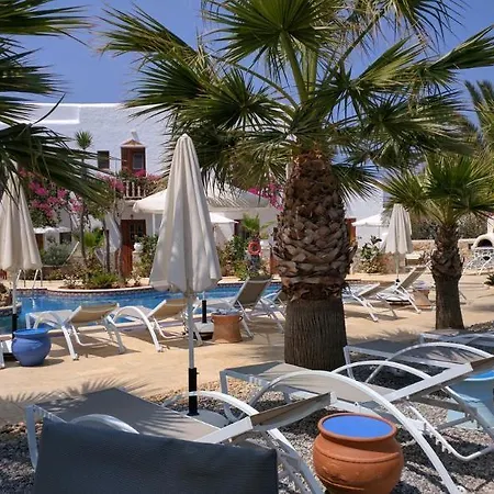 Polikandia 3* Folegandros Town