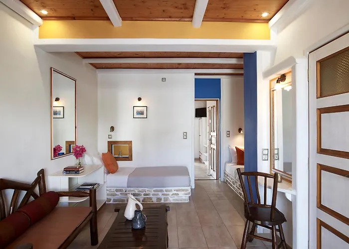 Polikandia 3* Folégandros